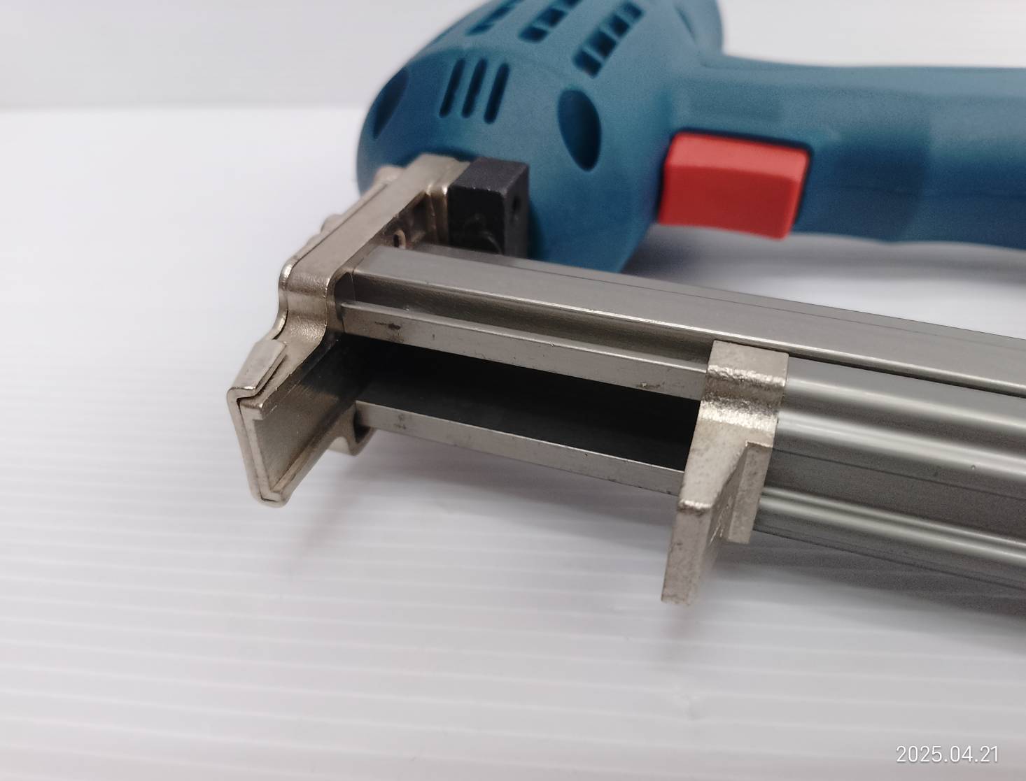 EUROX ปืนยิงแม็กไฟฟ้า ขาคู่ 1022J