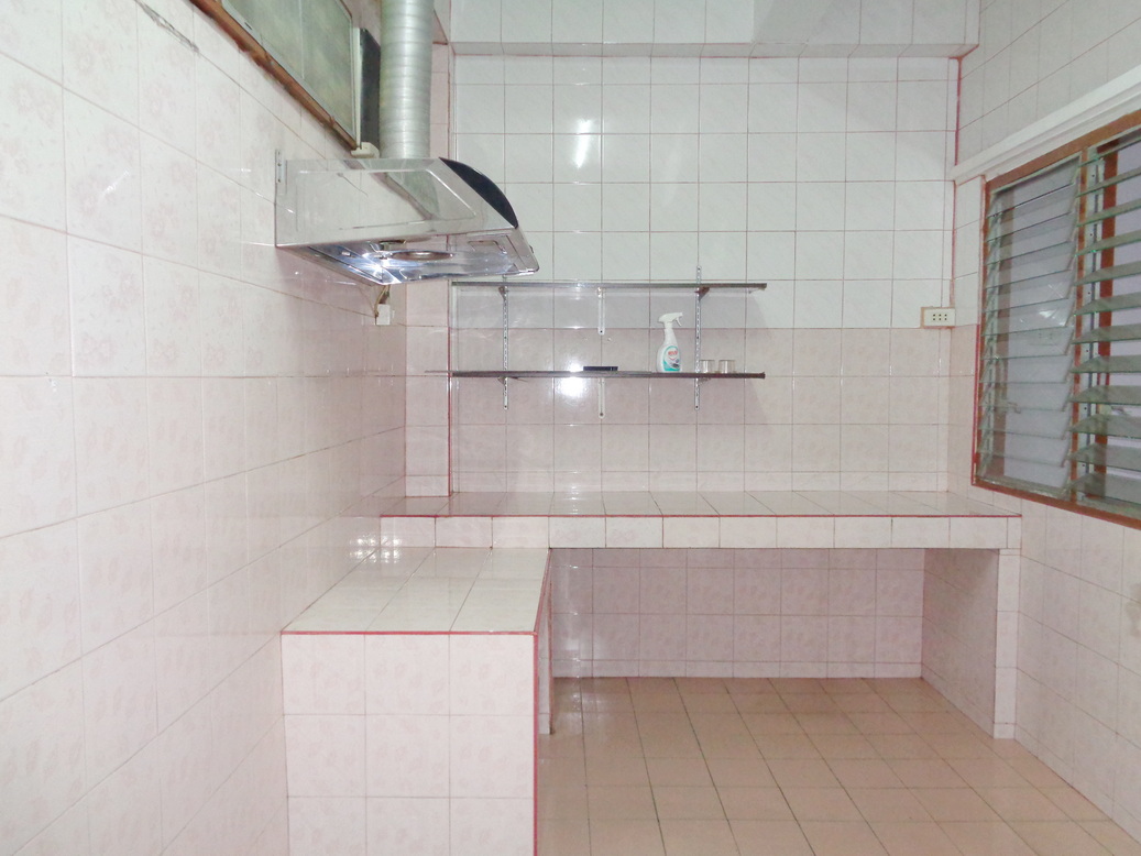 🚩H1280 ขายทาวน์เฮ้าส์ รีโนเวท หมู่บ้านเคซี รามอินทรา1 25.6 ตารางวา ซอยหทัยราษฎร์39 บ้านหลังใหญ่ พื้นที่เยอะ ใกล้สวนสัตว์เปิดซาฟารีเวิลด์ ใกล้วัดแป้นทอง 👉 2.4 ล้าน ฟรีค่าธรรมเนียมโอน