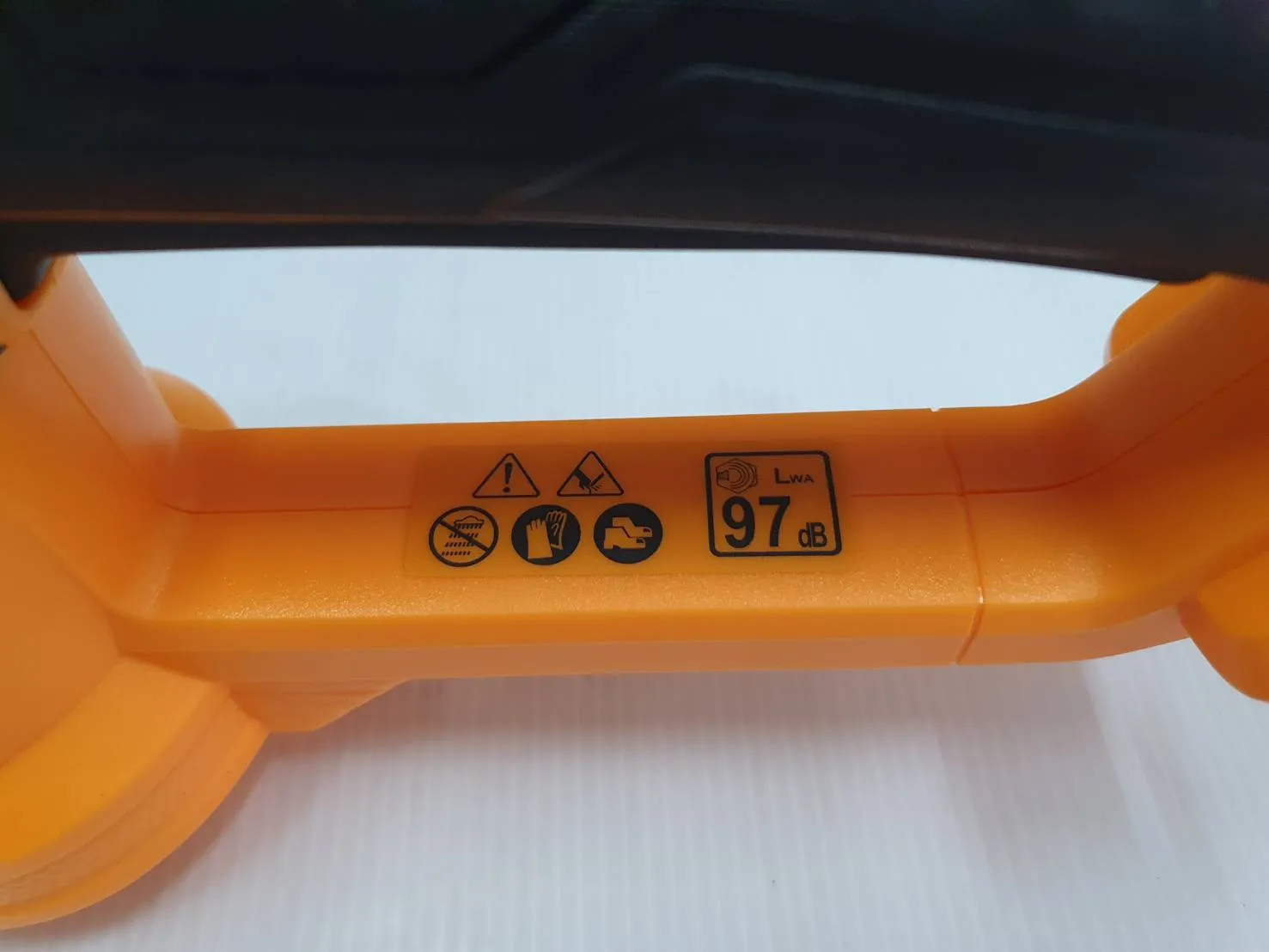 เครื่องแต่งพุ่มไม้20V CHTLI20018 INGCO (ตัวเปล่า)