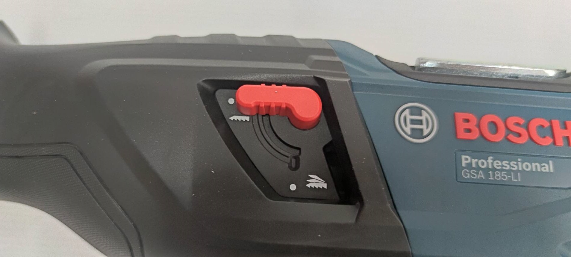 เชเบอร์ไร้สาย GSA185-Li BOSCH SOLO