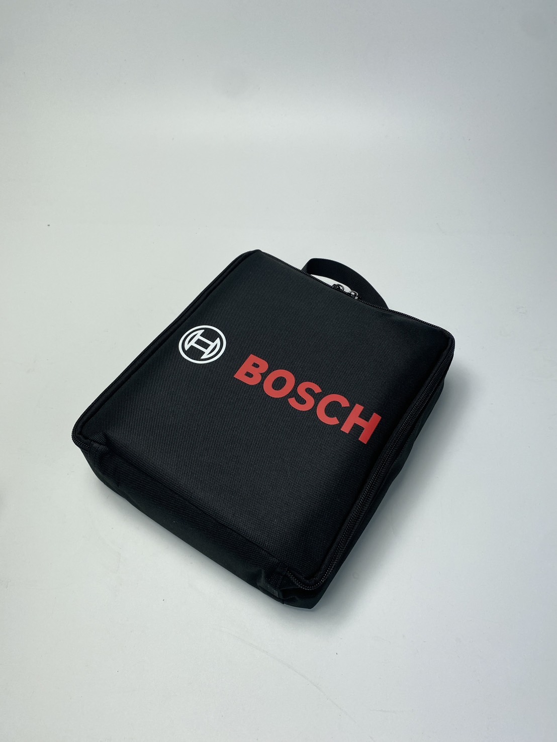 เครื่องชาร์จแบตเตอรี่ รุ่น C70-B BOSCH 0189912070-HD3