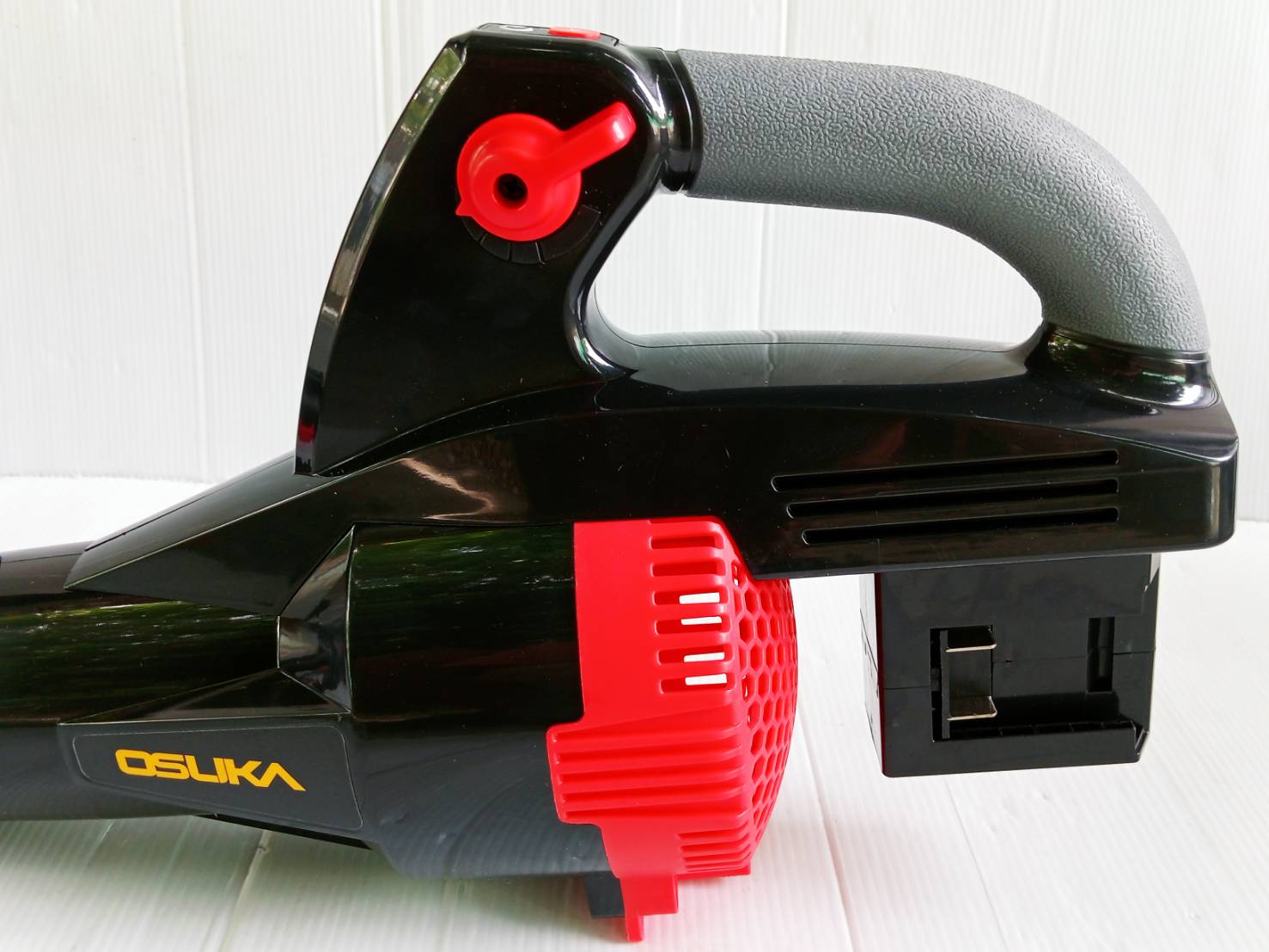 เครื่องเป่าใบไม้ OCLB447-N 20V OSUKA (ใส่แบต 2 ก้อน)
