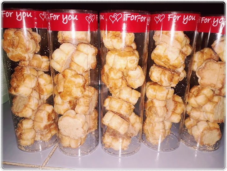 กล่องขนม-กล่องคุ้กกี้ ขนาด 7.5 ซม. x สูง 20.5 ซม.