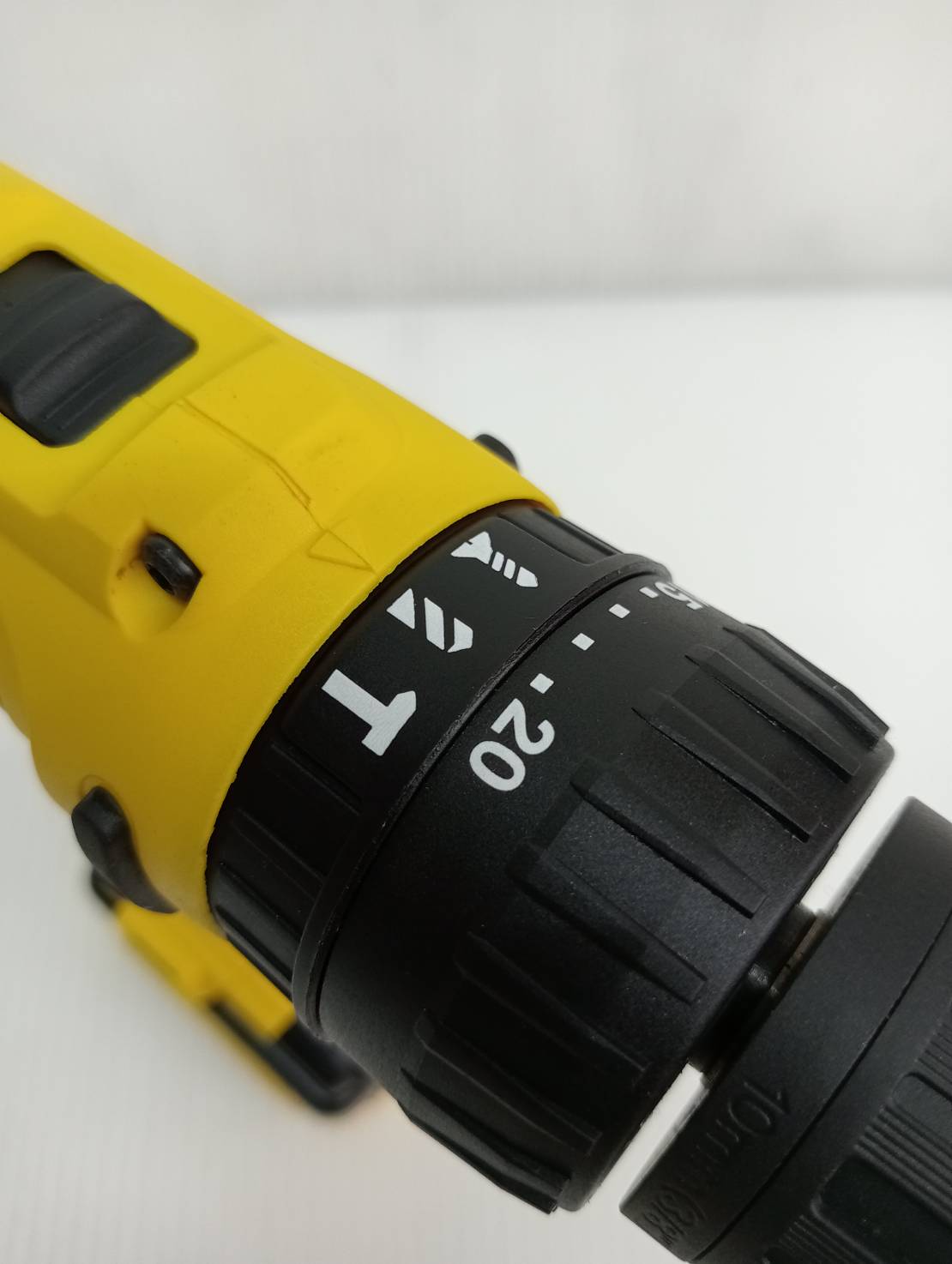 STANLEY รุ่น SCH121S2K-B1 สว่านกระแทกไร้สาย 12V Max พร้อมแบตเตอรี่ 1.5AH*2