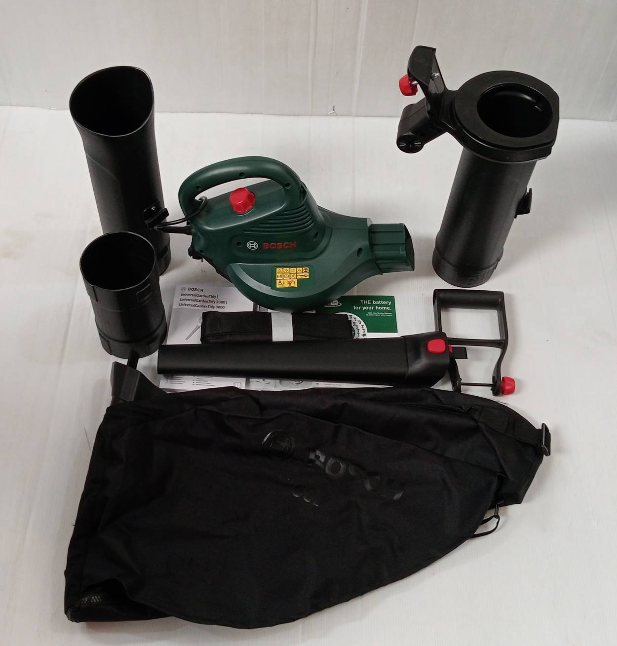 เครื่องดูดเป่าใบไม้ UniversalGardenTidy 3000 BOSCH