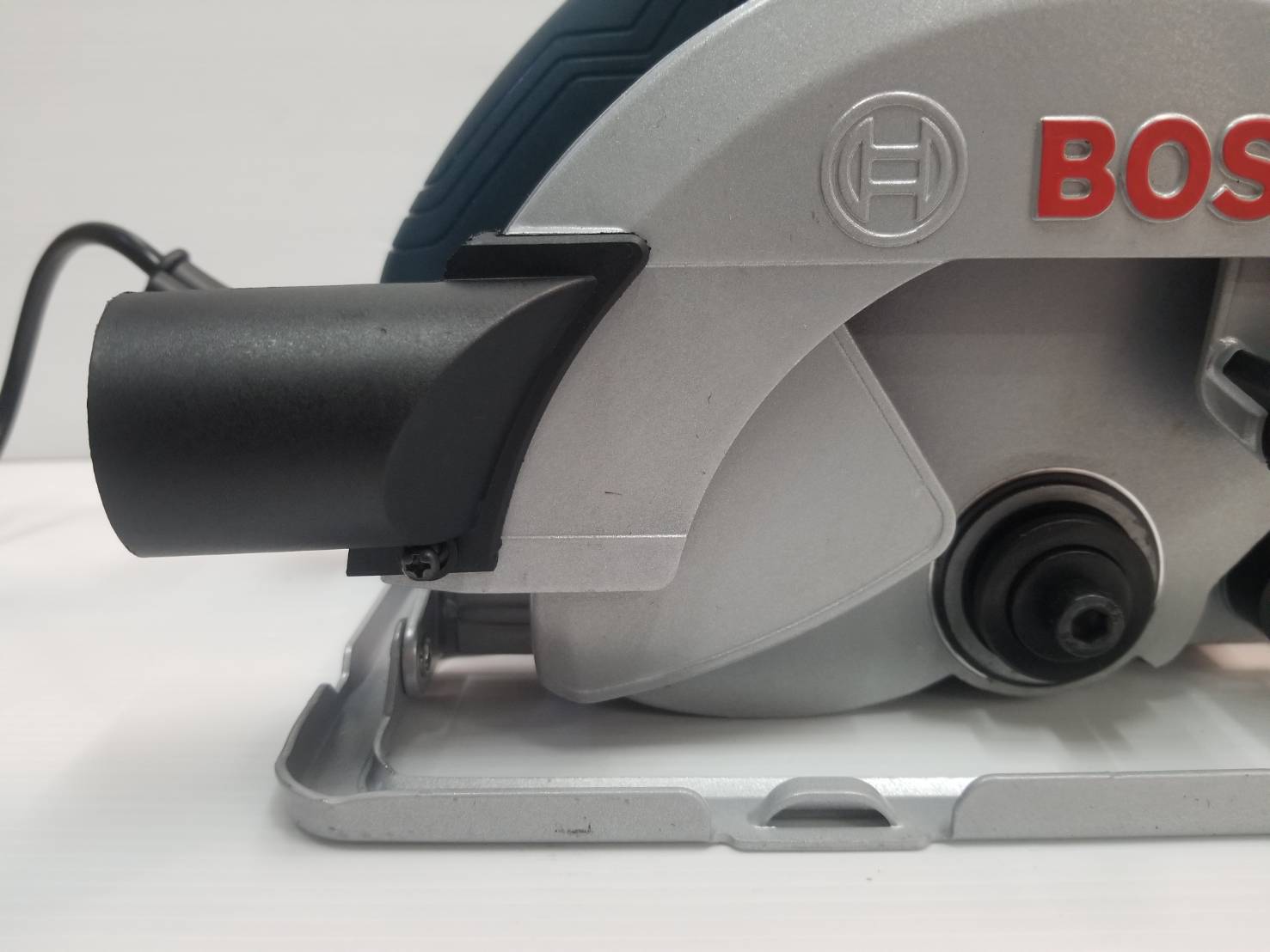 เลื่อยวงเดือน7" GKS140 BOSCH 06016B30K1