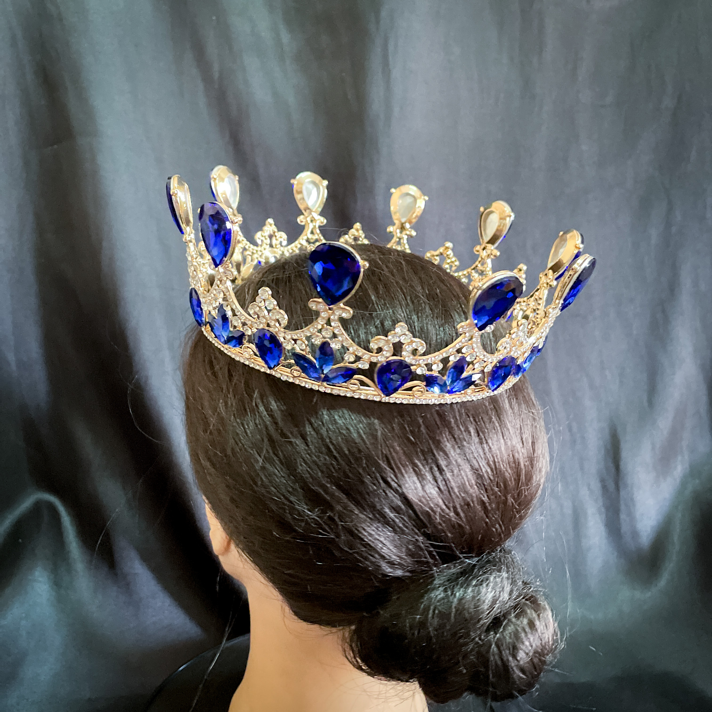 (พร้อมส่ง) มงกุฎ 039 สีน้ำเงิน มงกุฎนางงาม มงกุฎเจ้าหญิง งานสวย ปราณีต QCเพชรทุกเม็ด สินค้าพร้อมส่งจากไทย