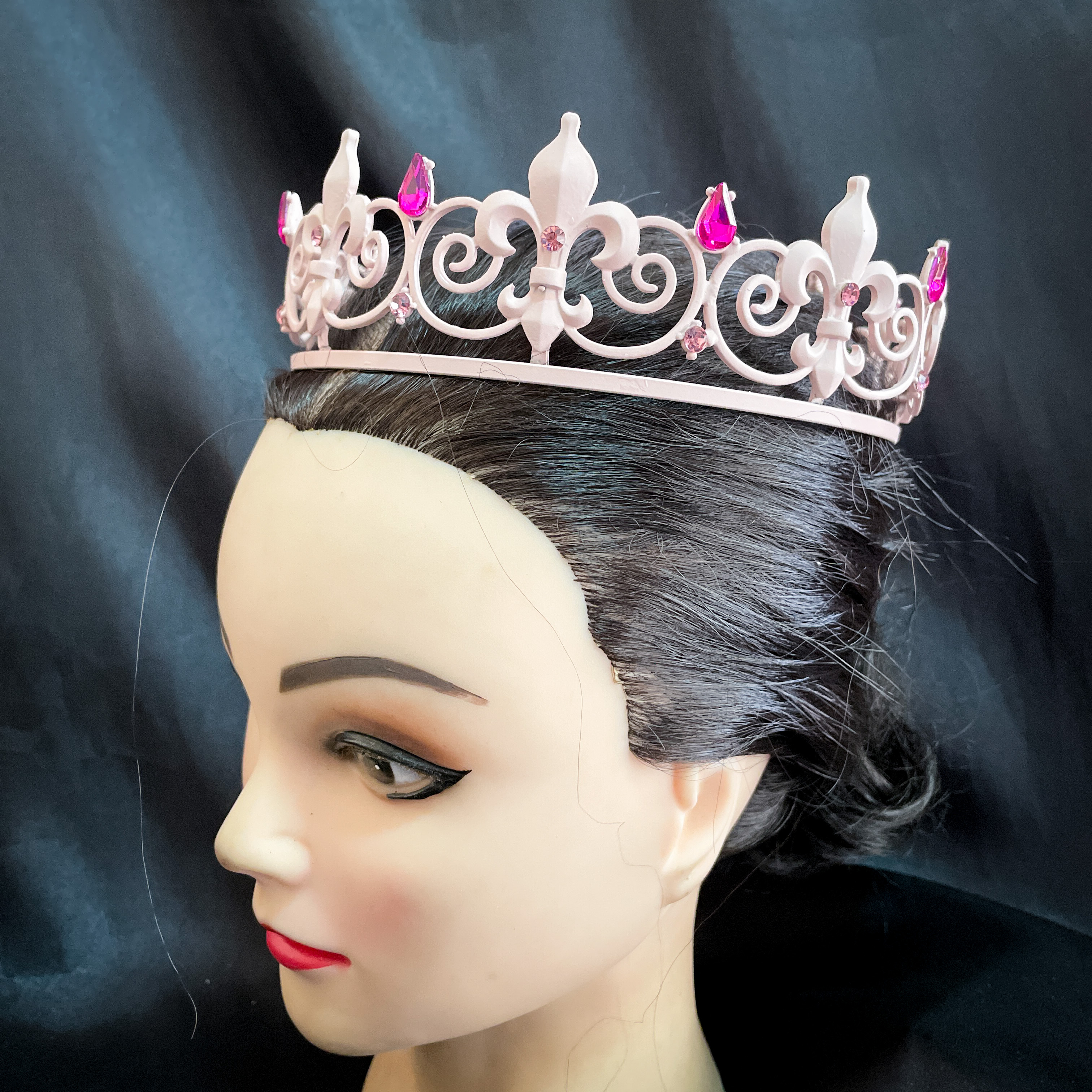 (พร้อมส่ง) มงกุฏผู้ชาย 026 สีชมพู มงกุฎผู้ชาย มงกุฎเจ้าชาย งานสวย ปราณีต QCเพชรทุกเม็ด