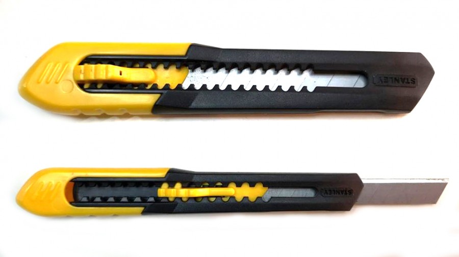 มีดคัตเตอร์ แพคคู่ 18มม.+9มม. 10-202 STANLEY