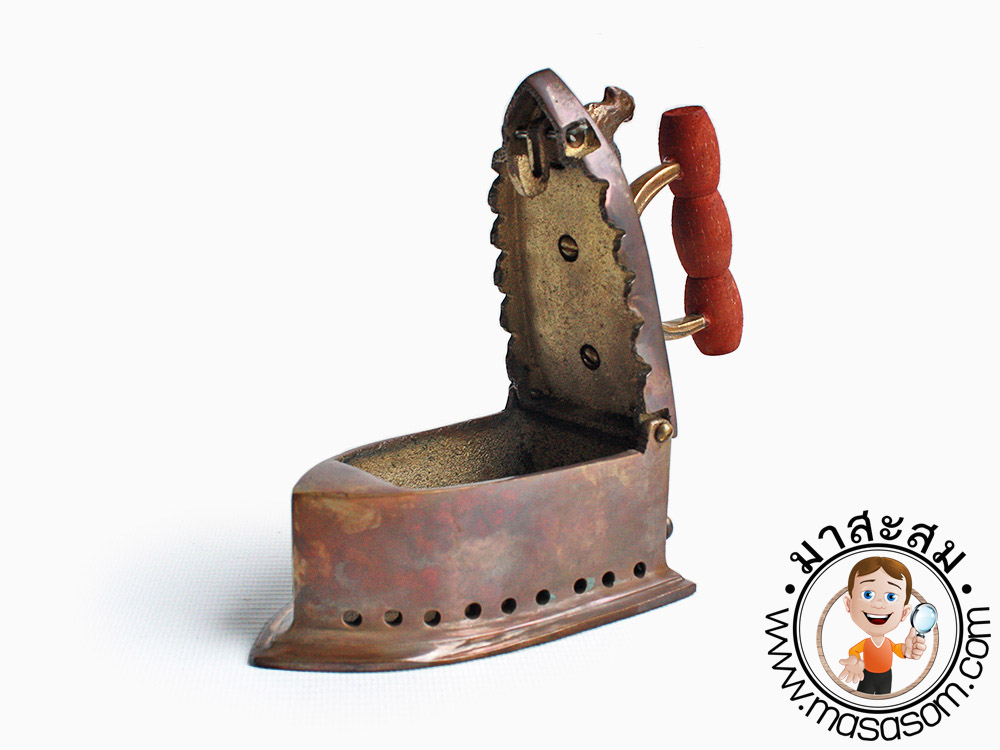 เตารีดทองเหลืองขนาดจิ๋ว