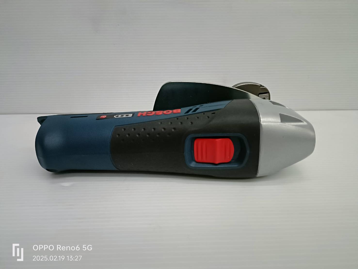 กรรไกรตัดโลหะไร้สาย GSC12V-13 BOSCH SOLO