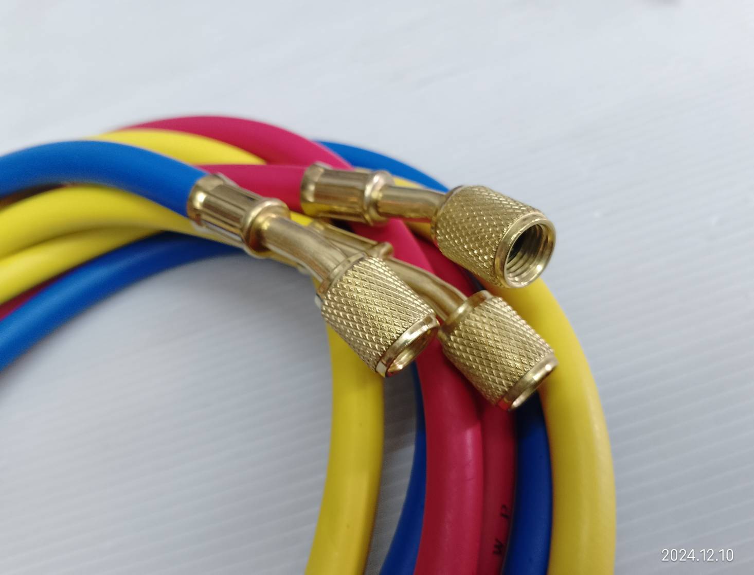 FLASH ชุดเกจวัดน้ำยาแอร์ พร้อมสาย 36 นิ้ว และอุปกรณ์ครบชุด R410, R32, R134A, R22 No.FS-AC002