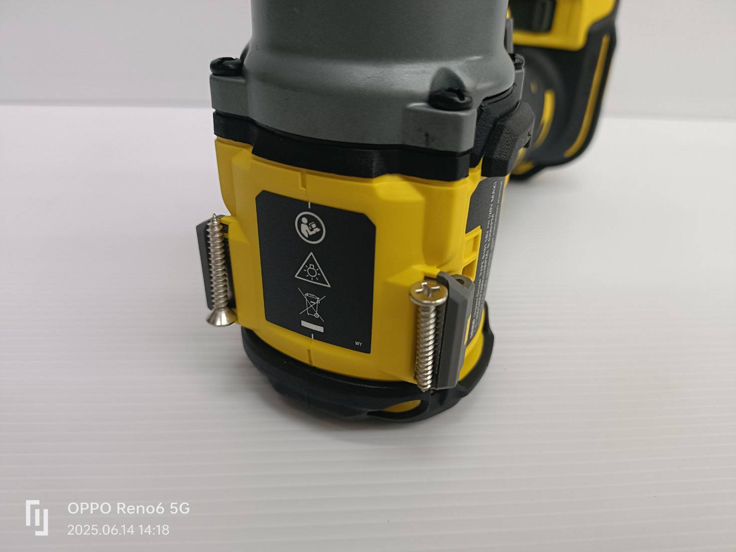 STANLEY ไขควงกระแทกไร้สายไร้แปรงถ่านV20 SBI830D1K-B1