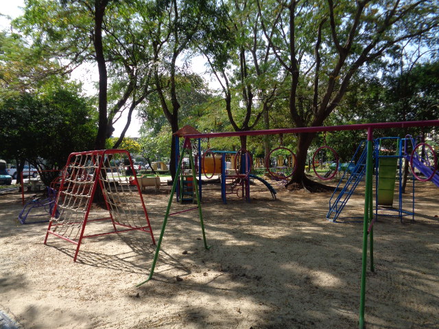 🚩 H1221 ขายทาวน์เฮ้าส์หลังริม 27.5 ตารางวา หมู่บ้านบุศรินทร์ รามอินทรา กม.9 ซอยพระยาสุเรนทร์40