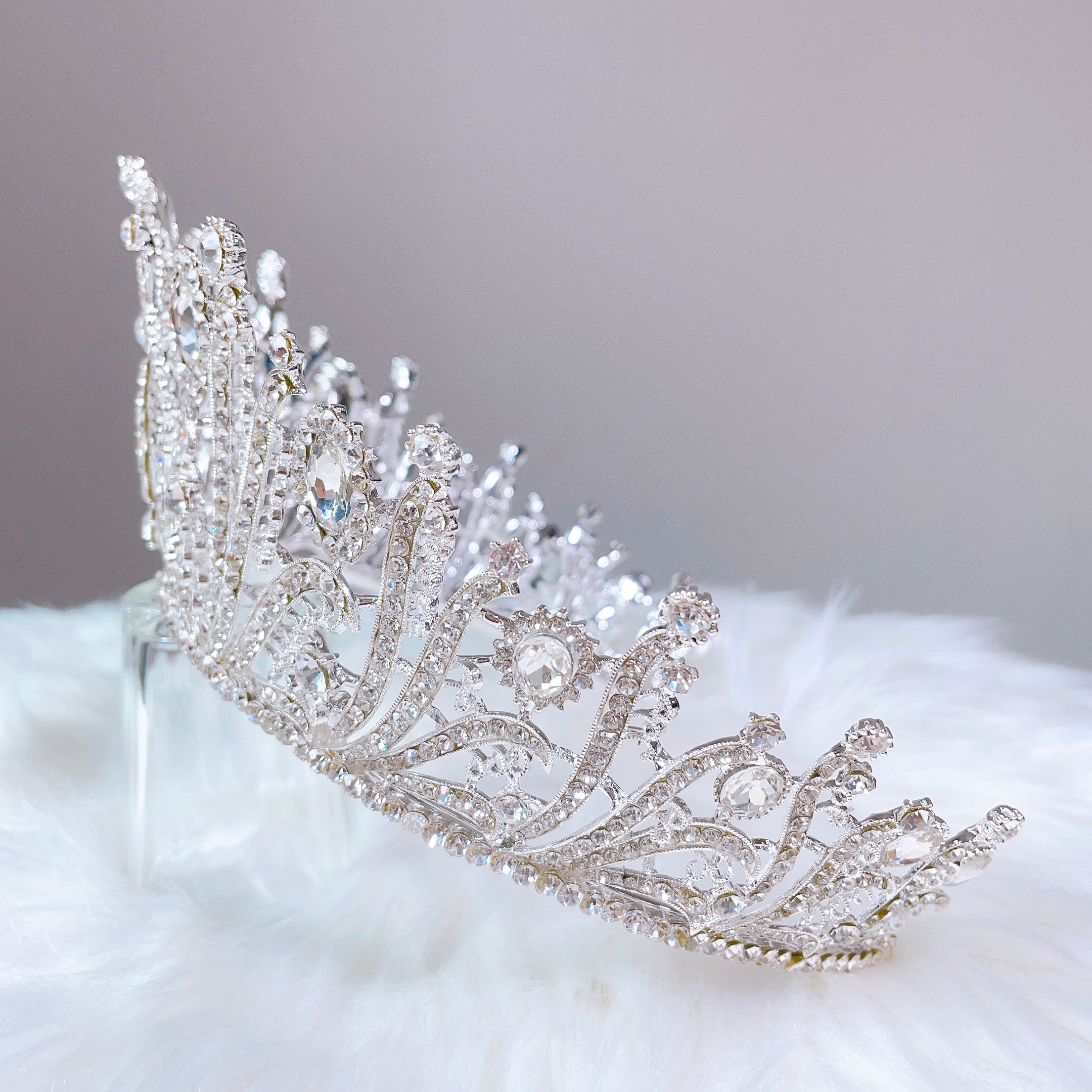 (พร้อมส่ง) เทียร่า 395 สีเงิน มงกุฎนางงาม มงกุฎเจ้าสาว มงกุฎเพชร งานพรีเมี่ยม สินค้าพร้อมส่งจากไทย