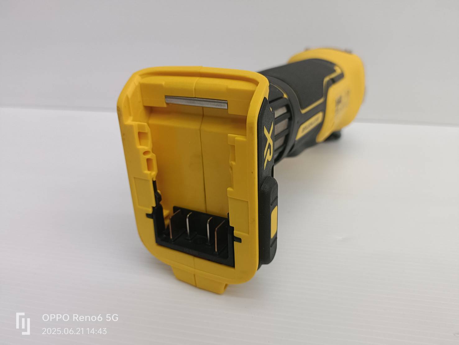 หินเจียรไร้สาย20V DCG405P2 DEWALT