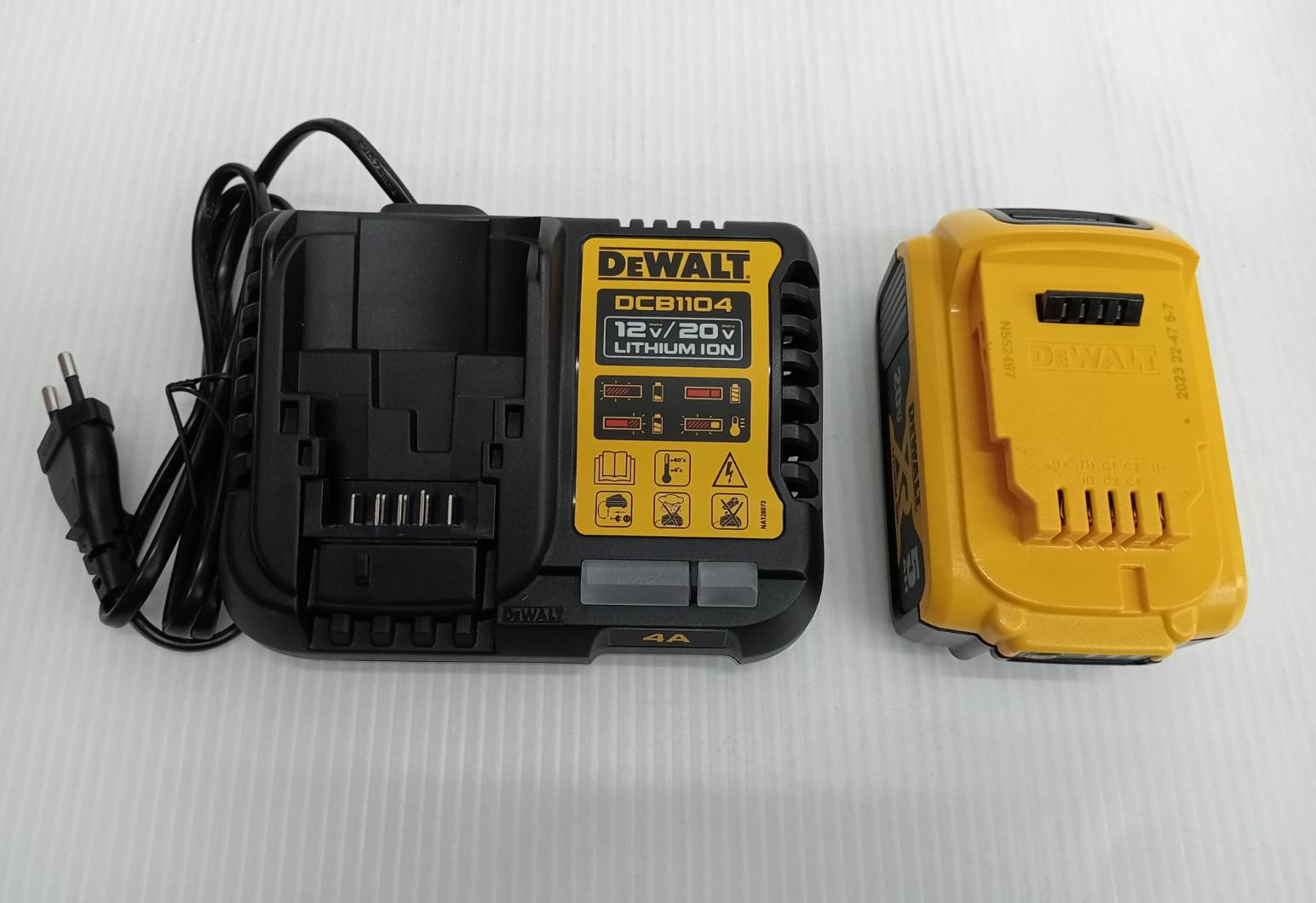 บล็อก1/2ไร้สาย20V DCF891P1T DEWALT