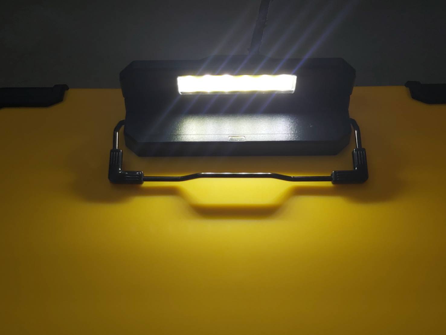 ถาดใส่ของ+ไฟLED DWST82732-1 DEWALT T-STAK