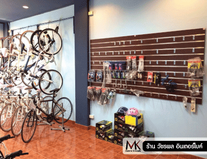 อุปกรณ์ตกแต่งร้านขายเสื้อผ้า อะคริลิค ราคาถูก