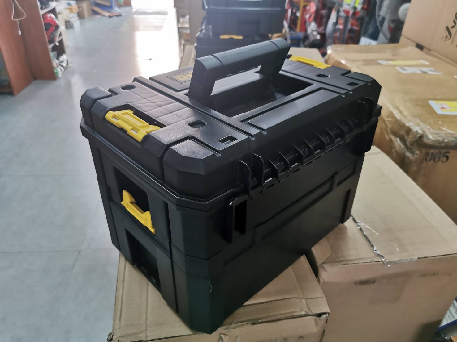 กล่องใส่เครื่องมือ+ถาด+โฟม DWST83395-1 DEWALT T-STAK