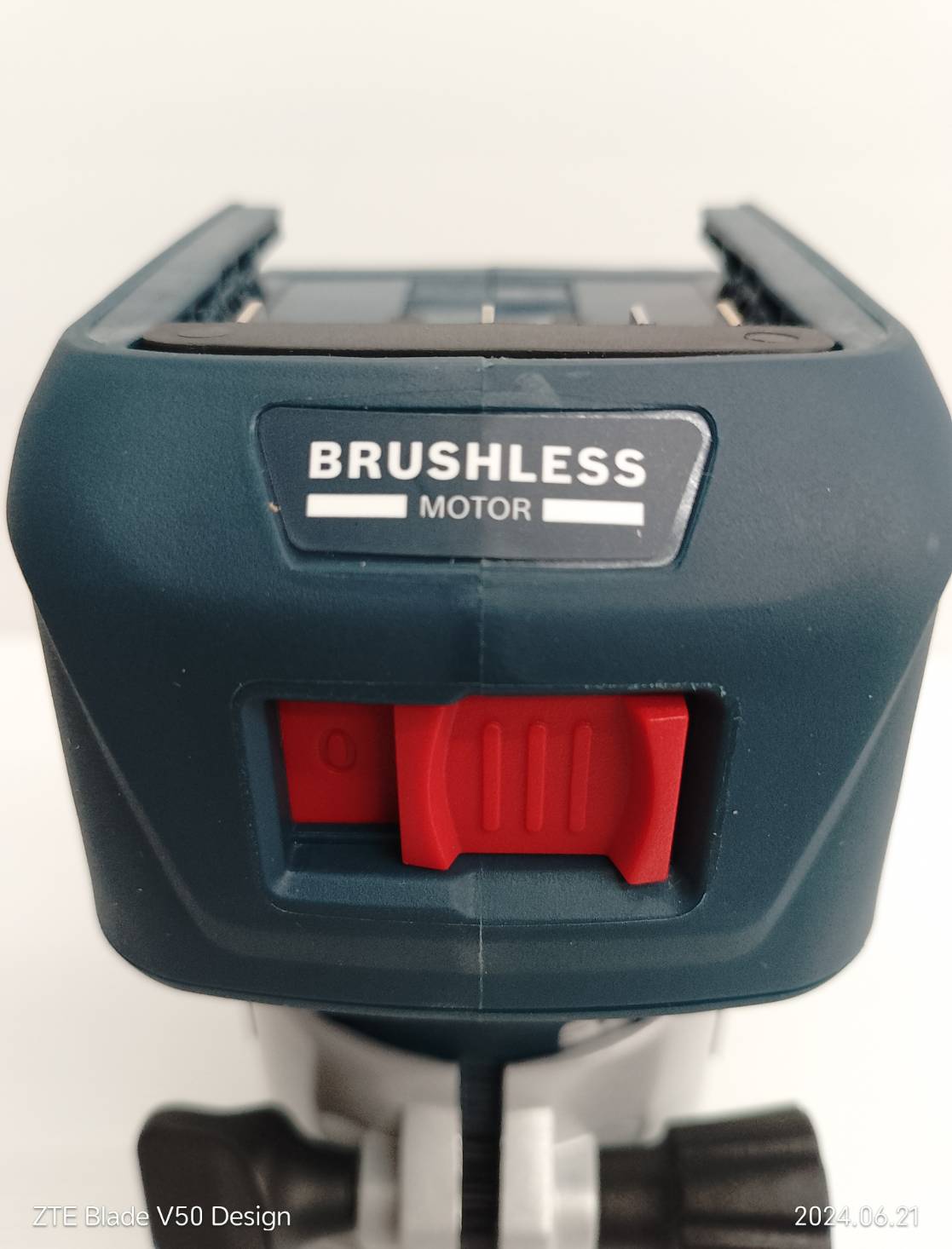 ทริมเมอร์18V GLF18V-8 BOSCH SOLO 06016C60L0