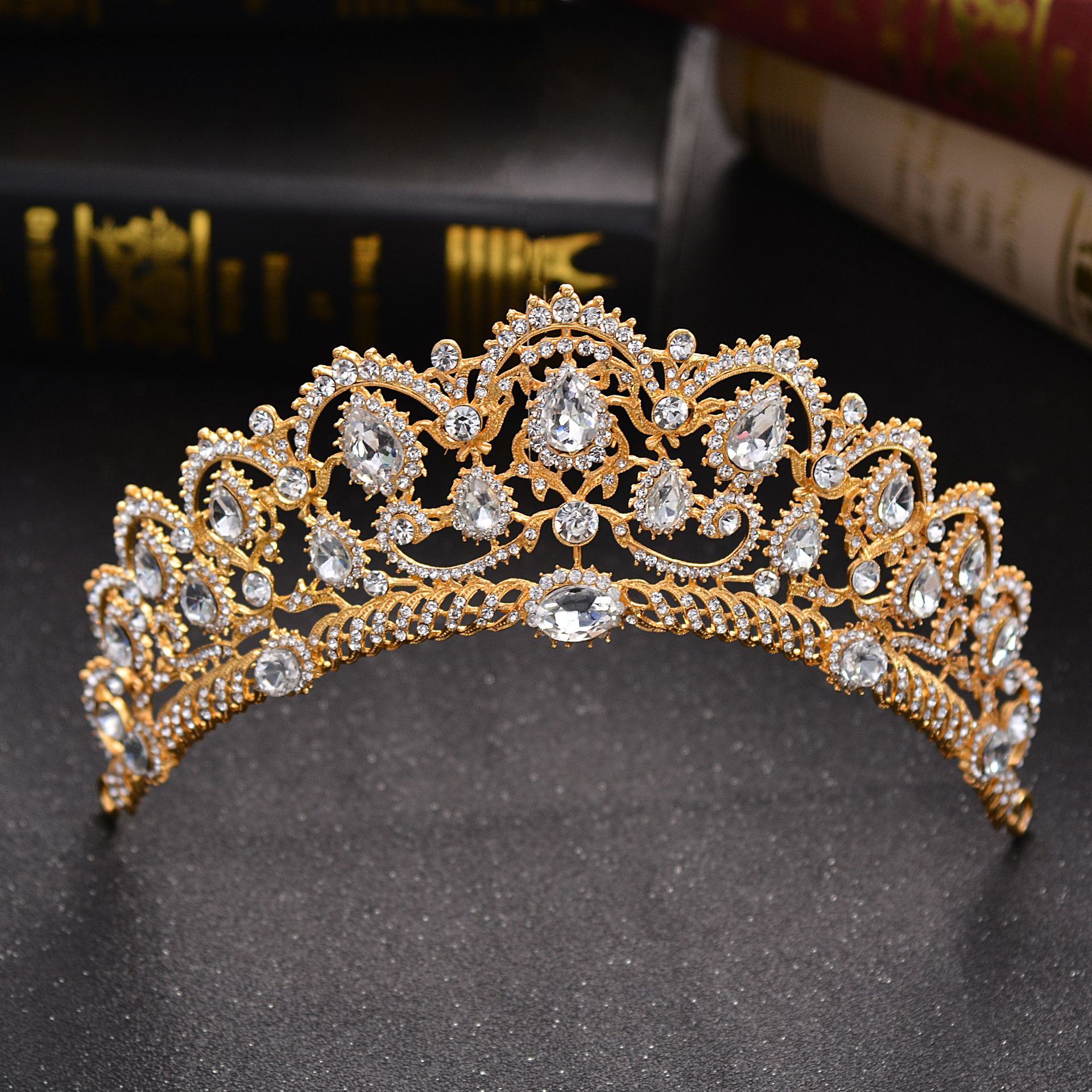 (พร้อมส่ง) เทียร่า 024 สีทอง มงกุฎนางงาม มงกุฎเจ้าหญิง งานสวย ปราณีต QCเพชรทุกเม็ด สินค้าพร้อมส่งจากไทย