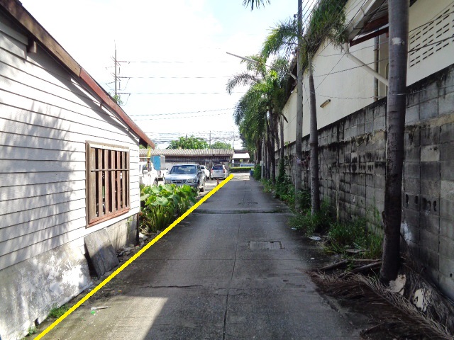 H1139 ขายด่วน ที่ดิน 202 ตารางวา อยู่ติดถนนอ่อนนุช (สุขุมวิท77) ระหว่างซอยอ่อนนุช61-63 เหมาะปลูกบ้านหรือทำธุรกิจ แขวงประเวส เขตประเวศ