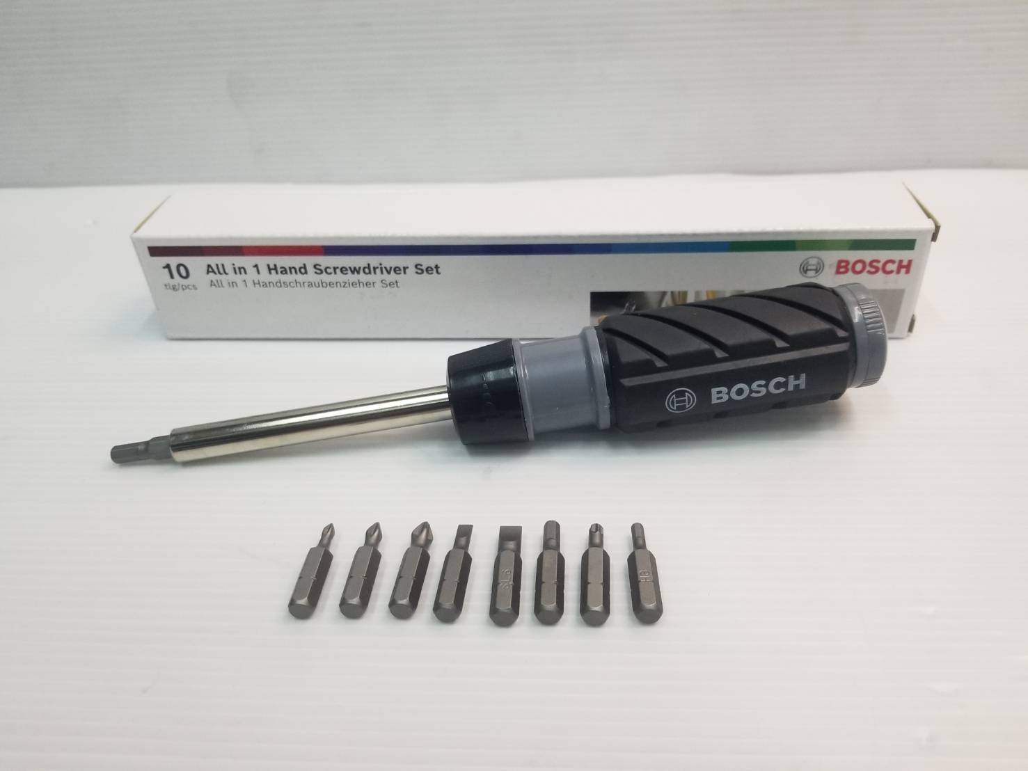 ไขควงด้ามฟรีหัวแม่เหล็ก พร้อมดอกไขควง All in One Hand Screwdriver Set BOSCH 2607017653