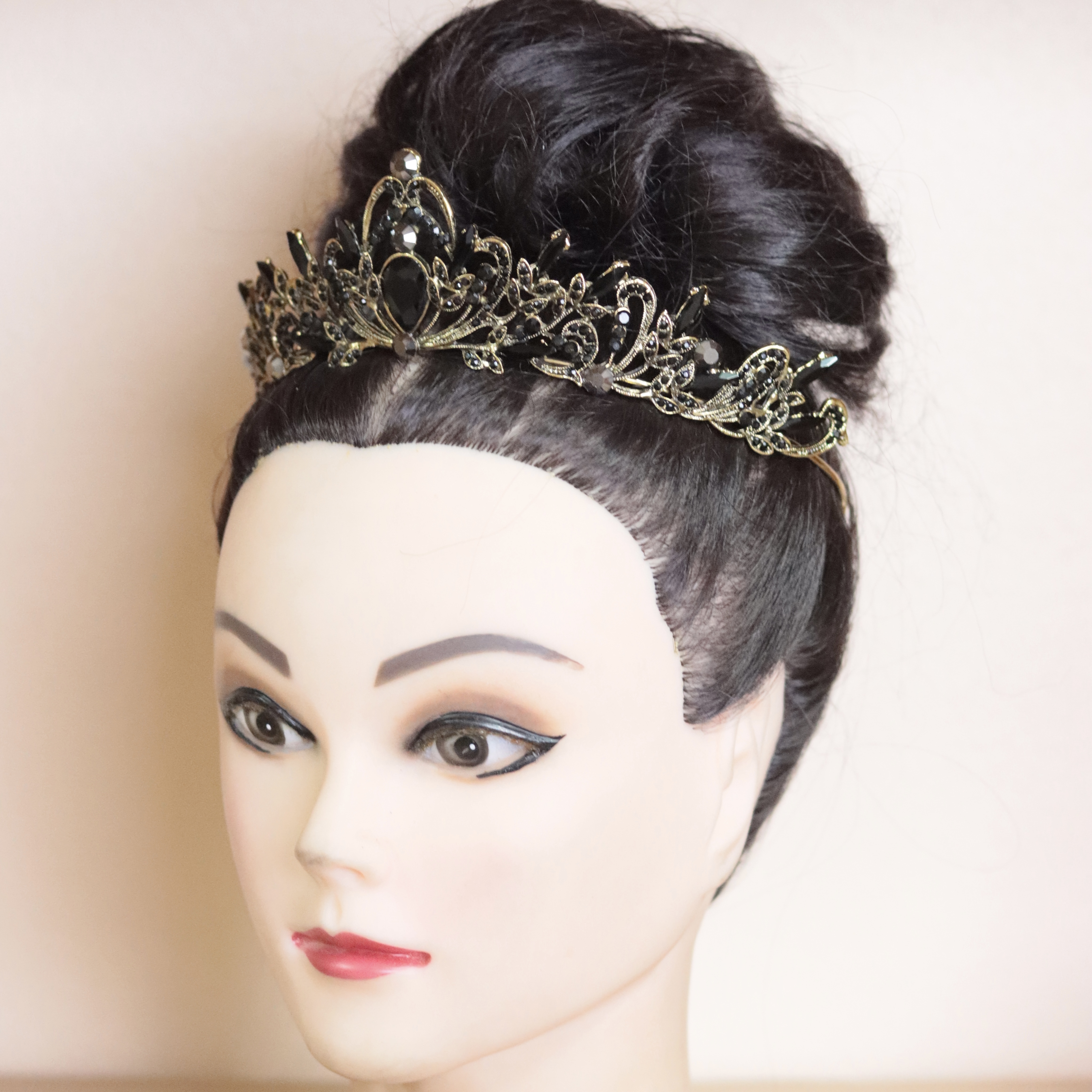 (พร้อมส่ง) มงกุฎสีดำ 310 งานสวย ปราณีต QCเพชรทุกเม็ด สินค้าพร้อมส่งจากไทย