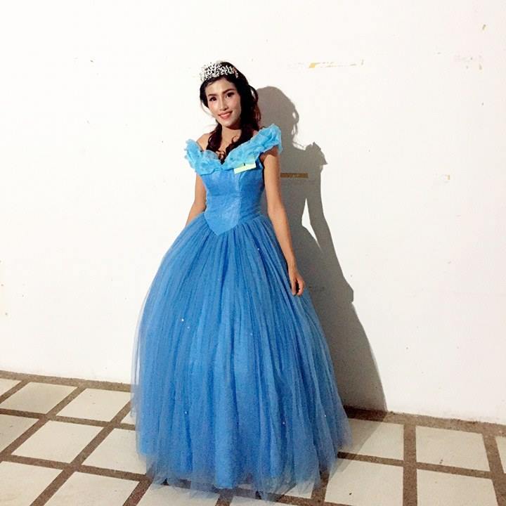 ชุดเจ้าหญิงซินเดอเรลล่า @ Movie 2015