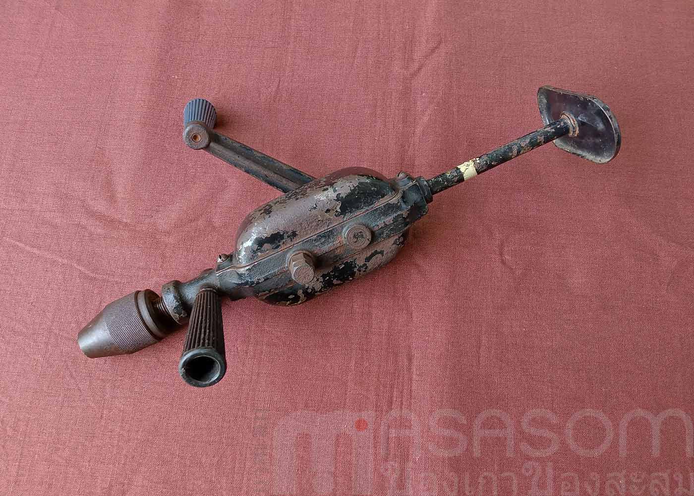 สว่านมือโบราณ