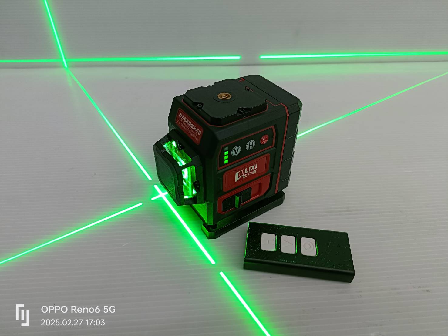 เลเซอร์12เส้น สีเขียว Mini 3D OULIXI