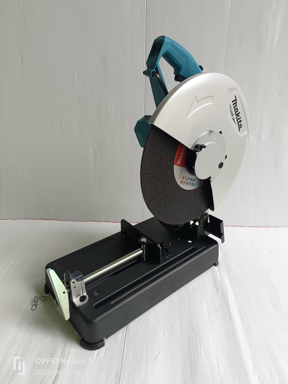 M2401B เครื่องตัดเหล็ก 14″ (355 มิล) 2,000 วัตต์ MAKITA (MT Series)