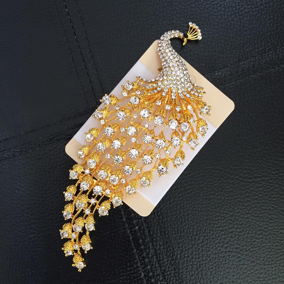 (พร้อมส่ง) เข็มกลัด 057