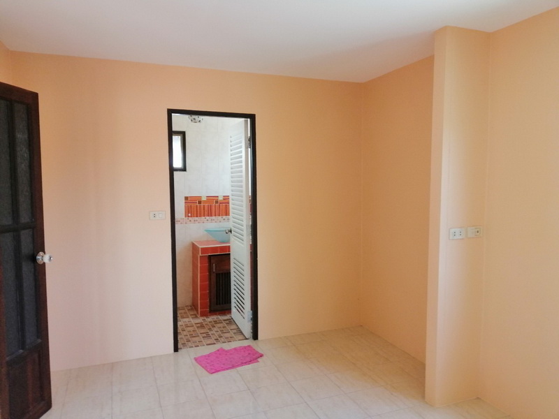 H1105บ้านแฝด 33.3ตร.วา ม.นันทวัน8 ติดถนนเลียบวารีซอย67 เขตหนองจอก ต่อเติมเป็น 2 ชั้น 3นอน 2น้ำ บ้านรีโนเวทแล้ว สภาพใหม่