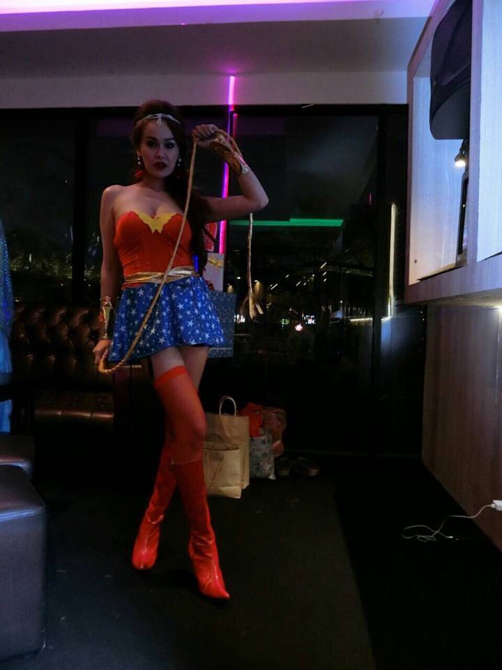 ชุดวันเดอร์วูแมนผ้ากำมะหยี่ เกรด A