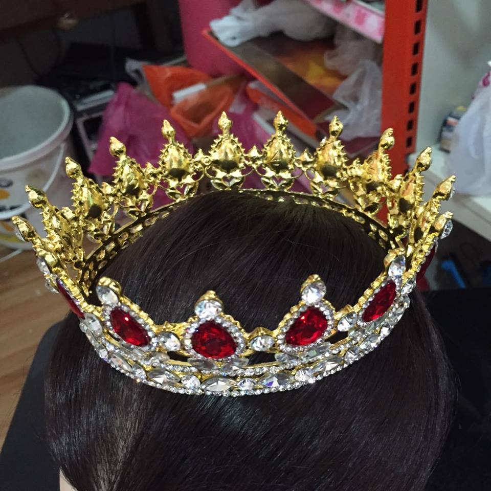 (พร้อมส่ง) มงกุฎ 018-สีแดงยอดเพชรขาว