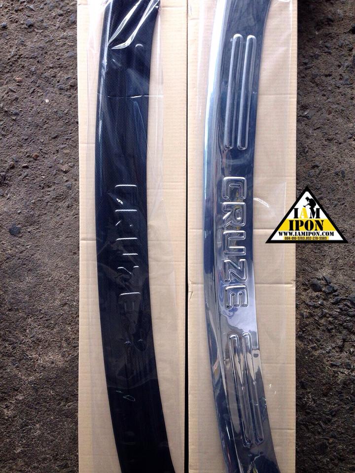 กันรอยชายประตูท้าย คาร์บอนดำ CHEVROLET CRUZE