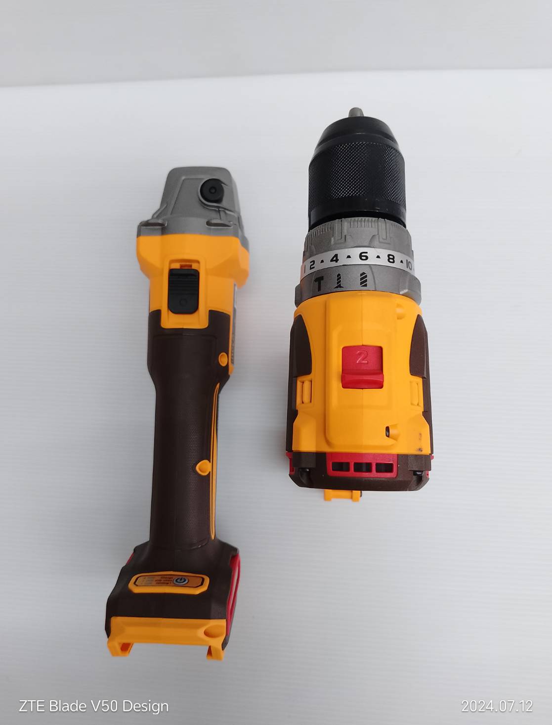 ชุดสว่านกระแทกไร้สาย+เครื่องเจียรแบตเตอรี่ 4นิ้ว รุ่น CKLI2027310 INGCO