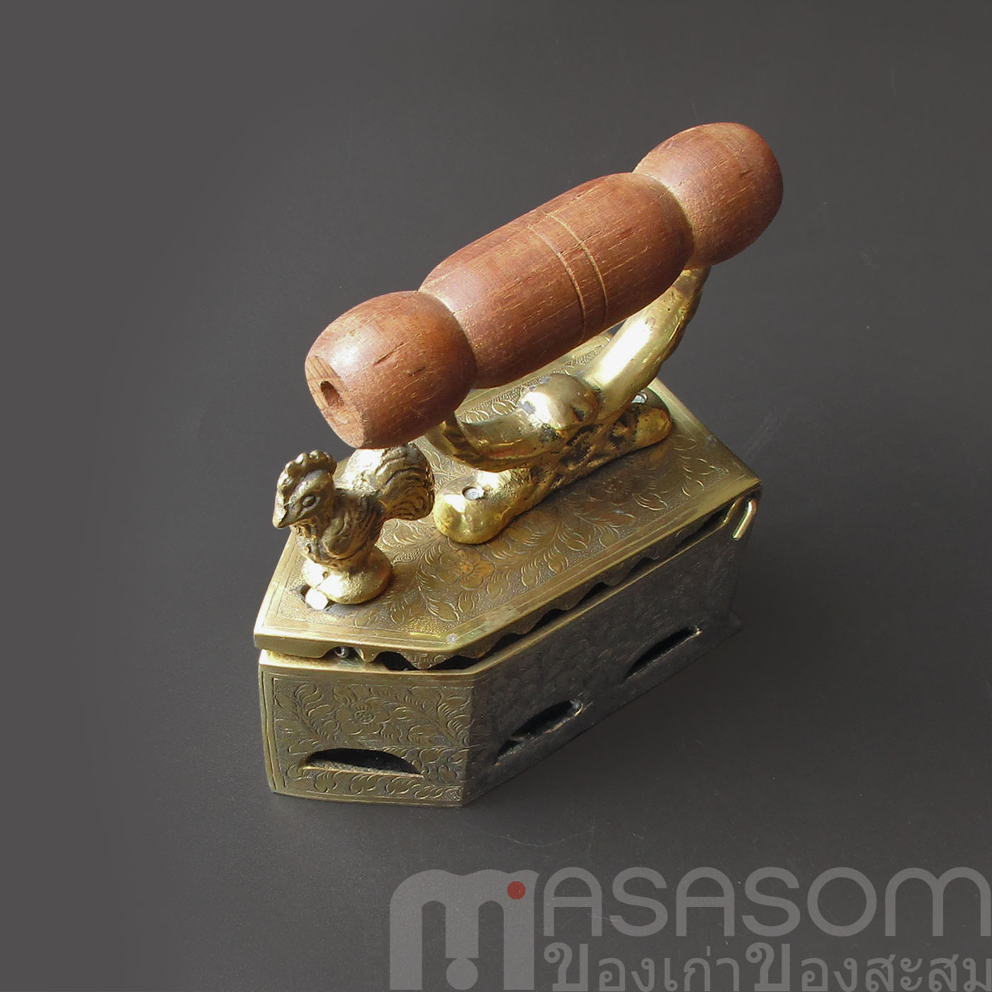 เตารีดทองเหลืองตอกลายขนาดเล็ก