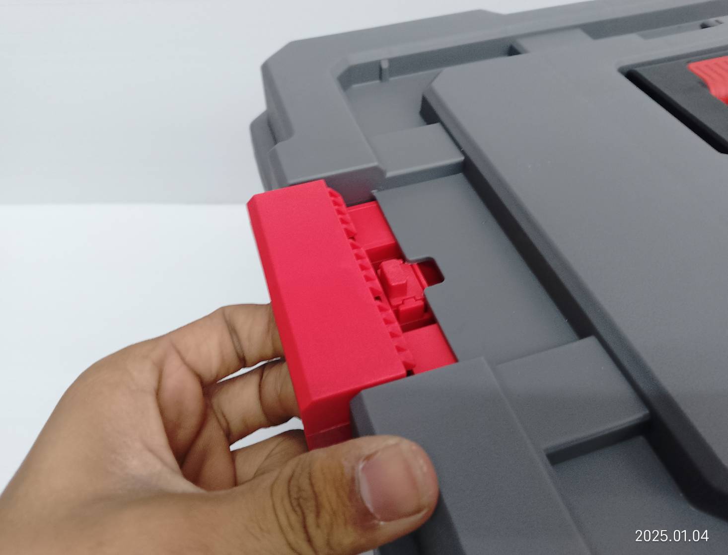 กล่องเก็บเครื่องมืออเนกประสงค์ ไซส์ M OSMMS23103 OSUKA