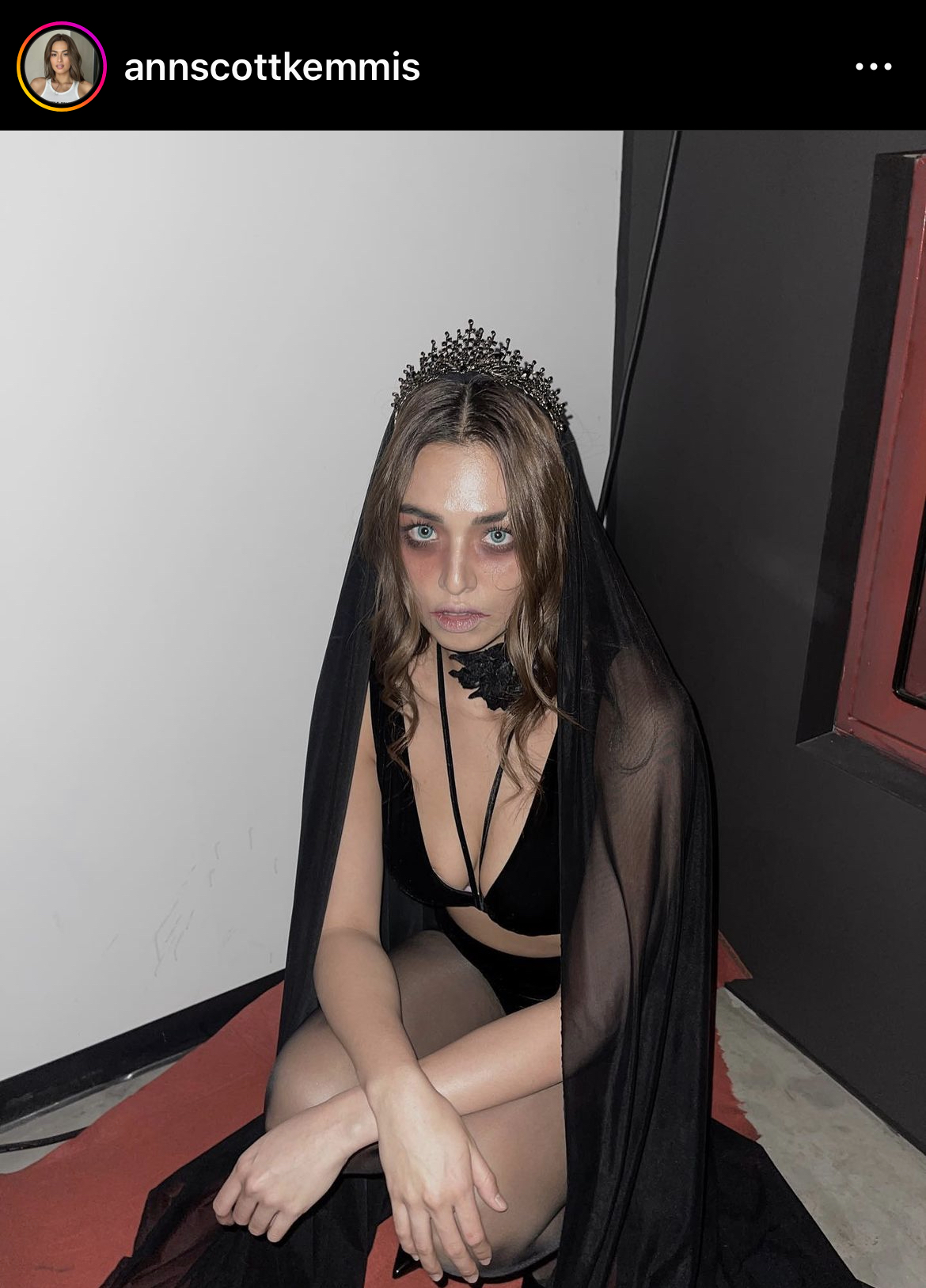 (พร้อมส่ง) มงกุฎสีดำ 373 งานสวย ปราณีต QCเพชรทุกเม็ด สินค้าพร้อมส่งจากไทย