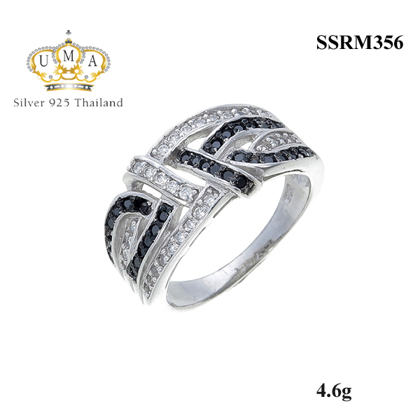 แหวนเพชร ประดับ เพชรCZ ทรงลายเส้นพันสลับตัดลาย ฝังเพชรกลมดำสลับเพชรกลมขาว เพิ่มความเก๋ไก่ ให้ลุคคลาสสิค