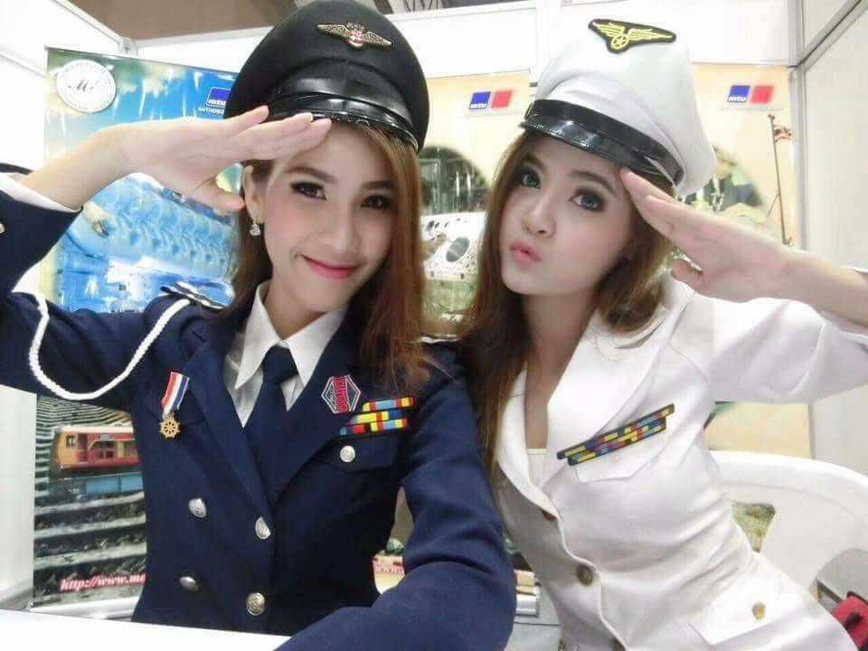 ชุดทหารเรือ เกิลร์เจนเนเรชั่น สีกรม-ขาว / ชุดทหารอากาศ / ชุดทหารเรือ / ชุดนักร้องเกาหลี / กะลาสีเรือ /ุ ชุดอาชีพ / ชุดอาชีพในฝัน