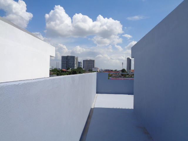 🚩H1143 ให้เช่าทาวเฮ้าส์ใหม่ 3ชั้น มีดาดฟ้า ใกล้รถไฟฟ้าสายสีชมพู สถานีเมืองทองธานี ห่างถนนแจ้งวัฒนะเพียง1 กม.