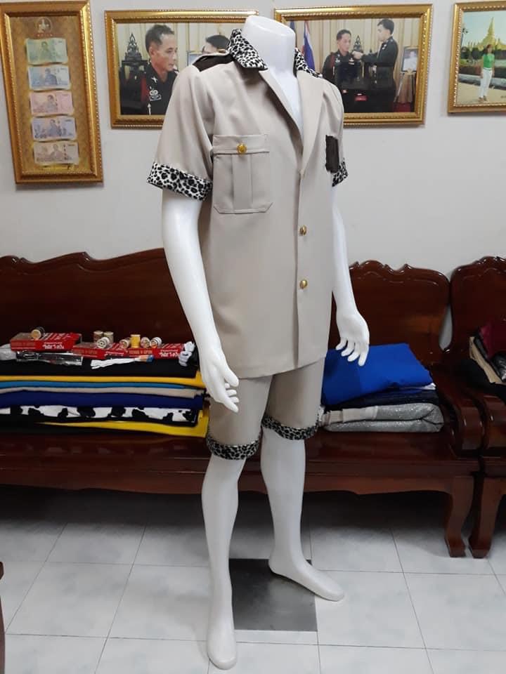 ชุดนายพราน / ชุดผจญภัย / ชุดเข้าป่า / พร้อมปืน