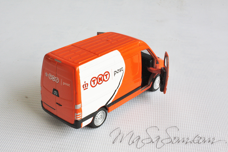 โมเดลรถส่งของ
