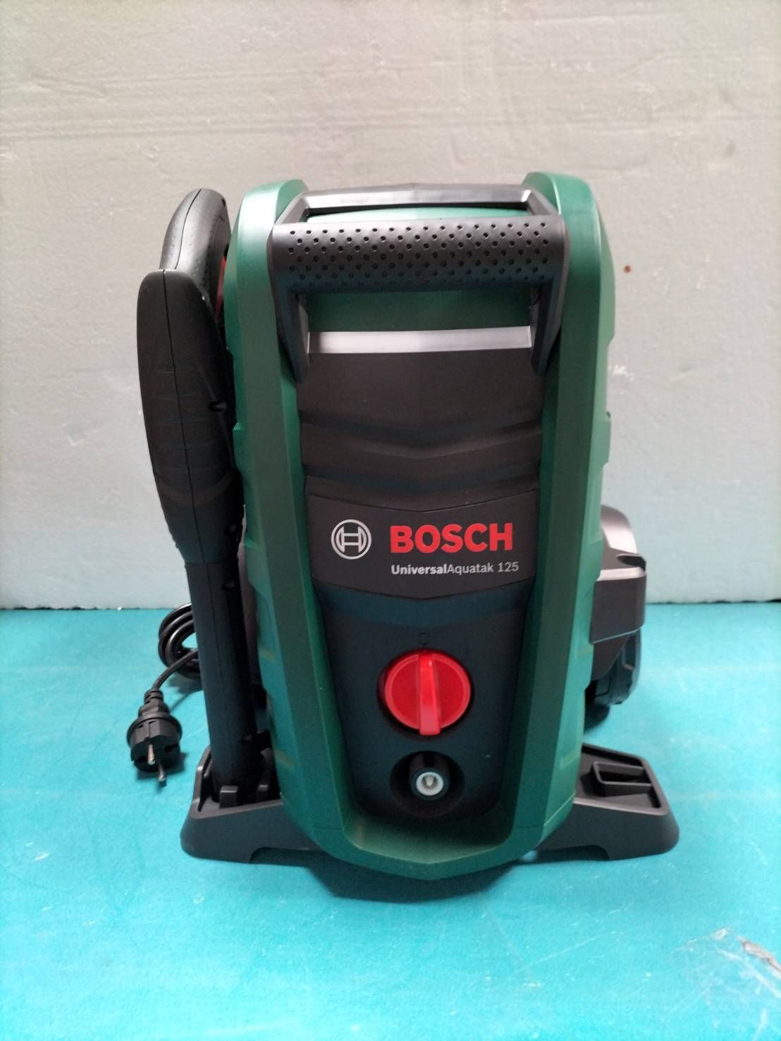 เครื่องฉีดน้ำแรงดันสูง UniversalAquatak125 BOSCH