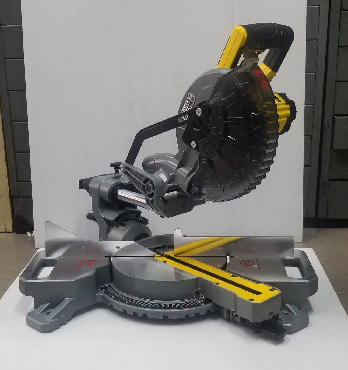 แท่นตัดองศา7" 20V SCM701 STANLEY ไม่รวมแบต ไม่รวมแท่นชาร์จ