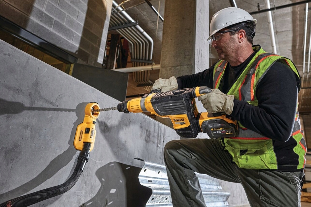 DEWALT อุปกรณ์เสริมดูดฝุ่น DWH050-XJ ใช้กับสว่านที่มีขนาด 38-52 มม.